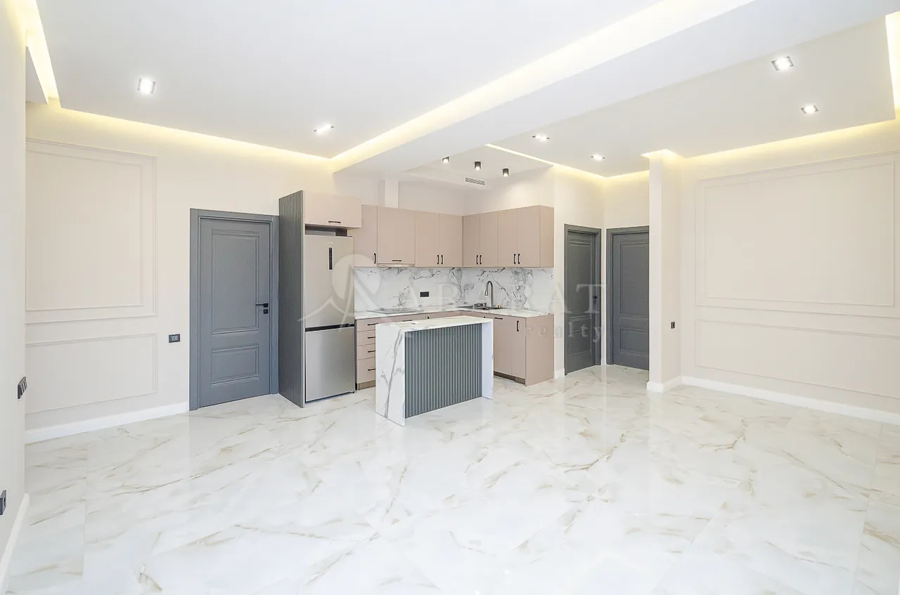 3 սենյականոց բնակարան  Արշակունյաց պող, Կենտրոն Երևան, 158814