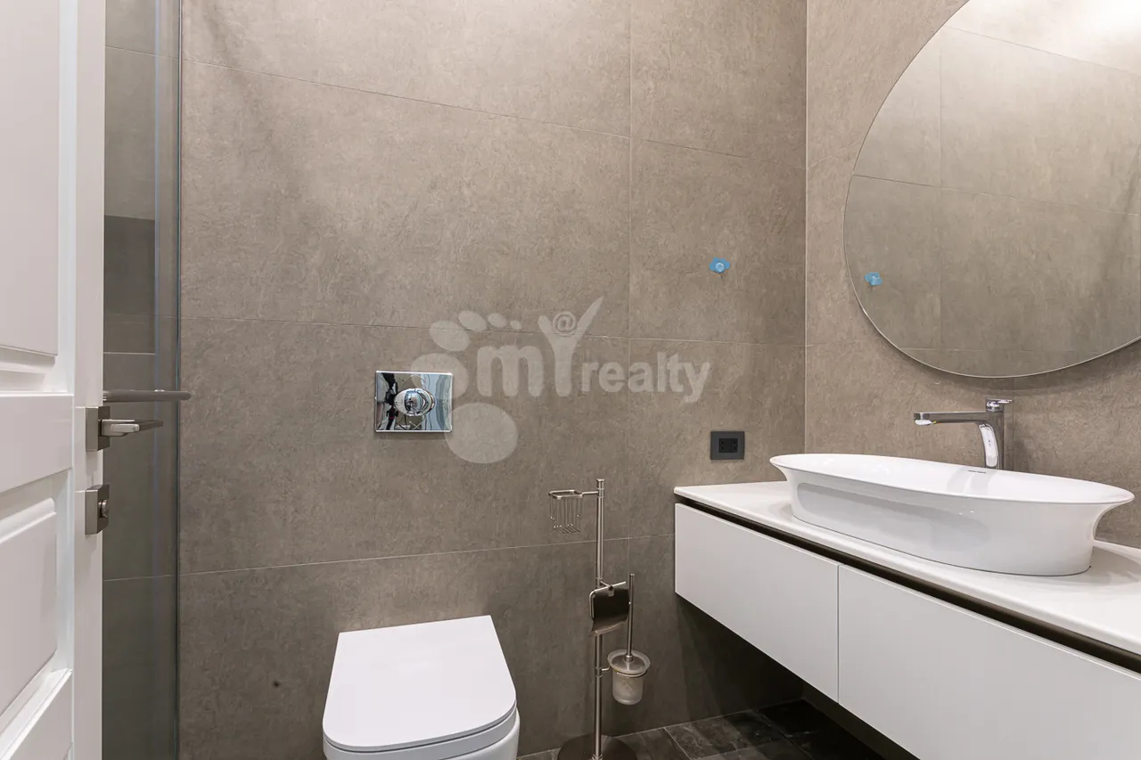 Снять 4 комнатную квартиру Арам ул, Центр Ереван, 159397