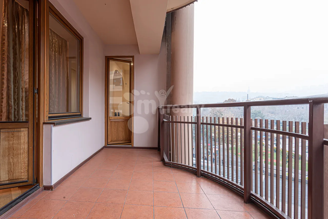 Снять 3 комнатную квартиру Северный пр, Центр Ереван, 158076