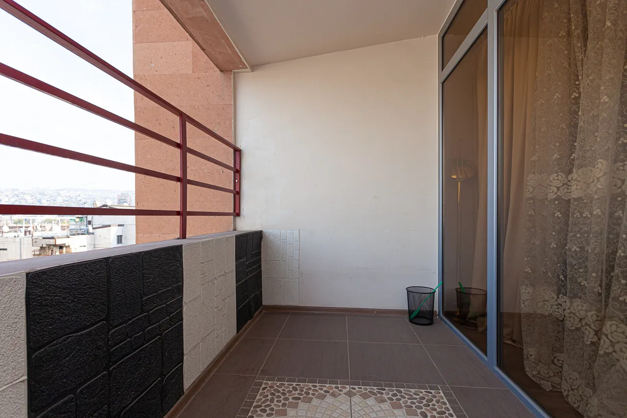 4 bedroom apartment for sale خیابان یِکمالیان, مرکز شهر ایروان, 159759