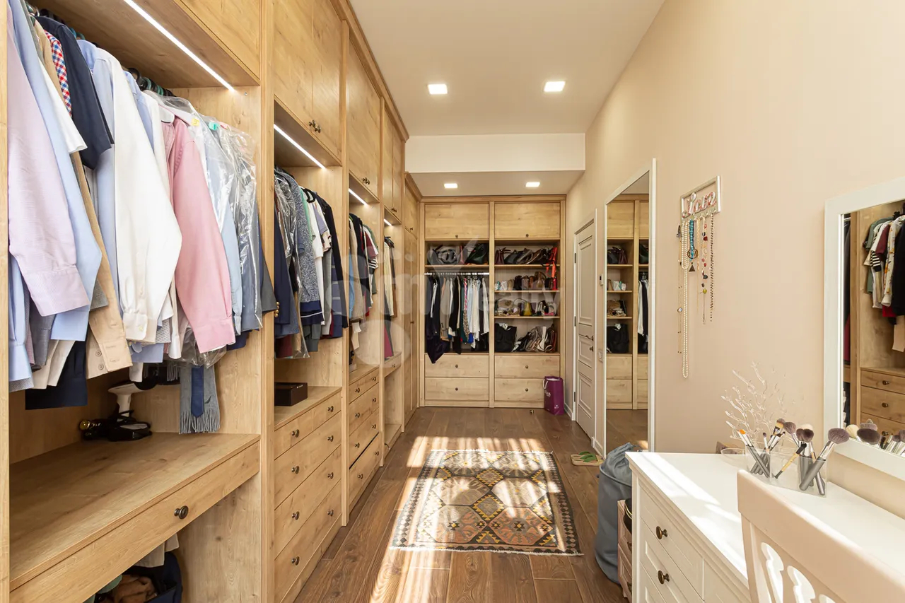 3 սենյականոց բնակարան  Օրբելի Եղբայրների փող, Արաբկիր Երևան, 159691