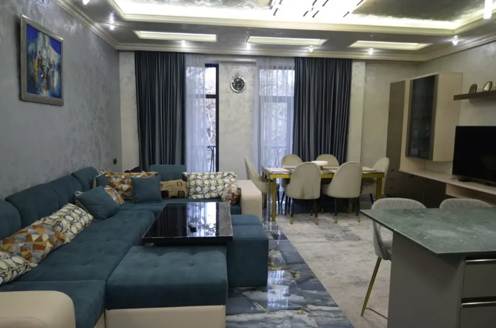 bnakaran/3-senyakanoc/Tigran+Mets+Ave/Center/Yerevan