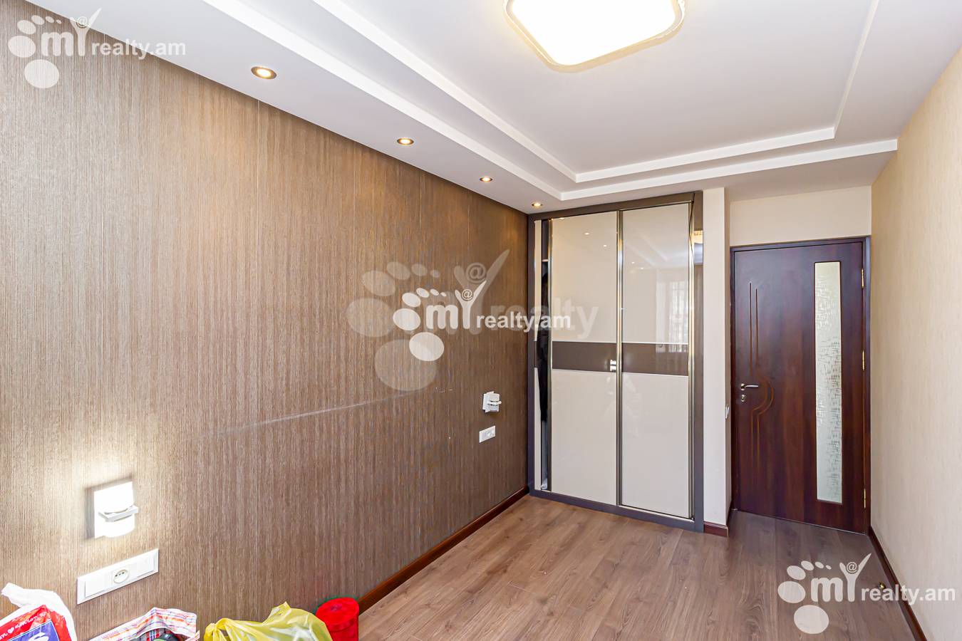 3 bedroom apartment for sale E. Qochar St, Center Yerevan, 152483