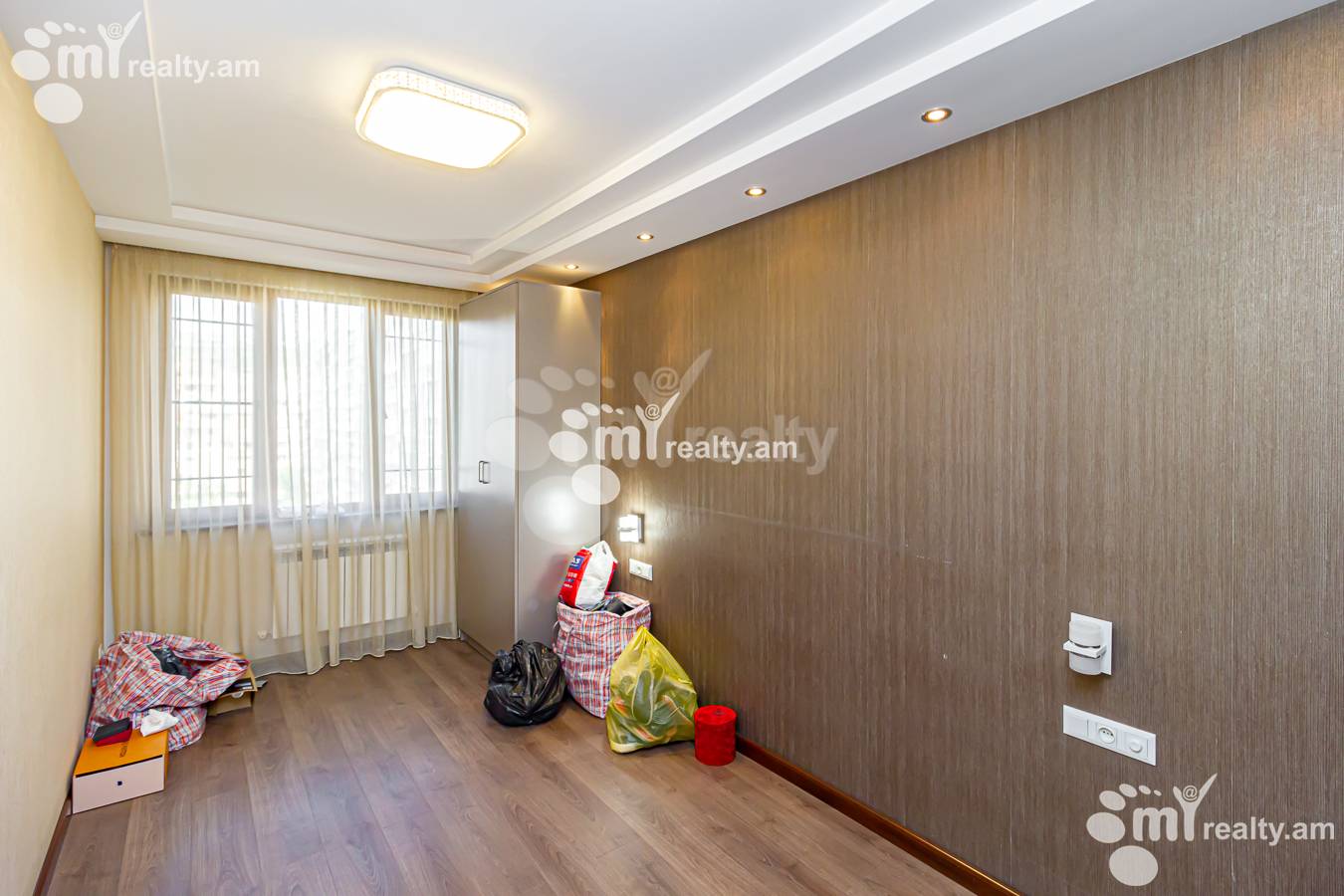 3 bedroom apartment for sale E. Qochar St, Center Yerevan, 152483