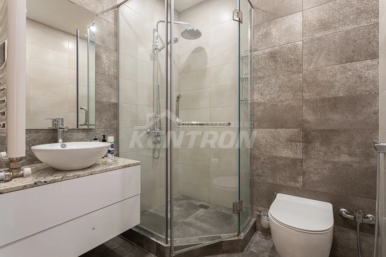 3 bedroom apartment for sale Orbeli Yeghbayrner   St, Arabkir Yerevan, 159690