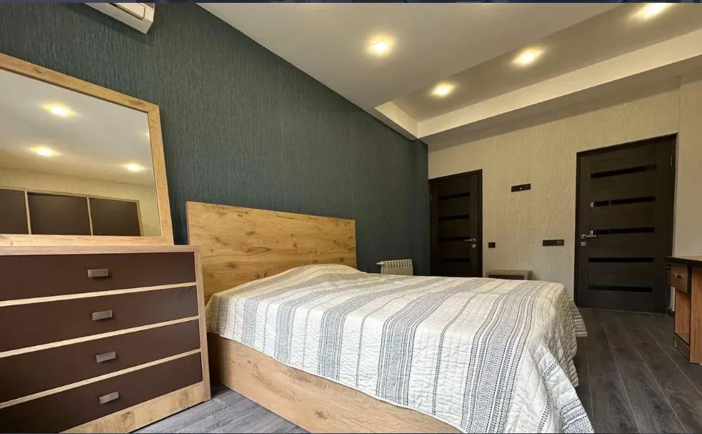 Купить 3 комнатную квартиру Екмалян ул, Центр Ереван, 159809