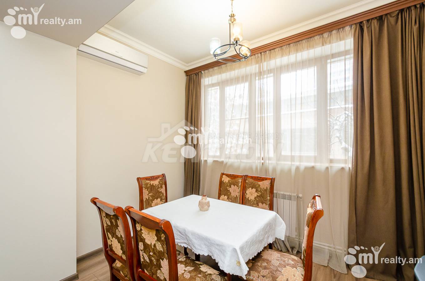 3 bedroom apartment for sale خیابان ابوویان, مرکز شهر ایروان, 109964