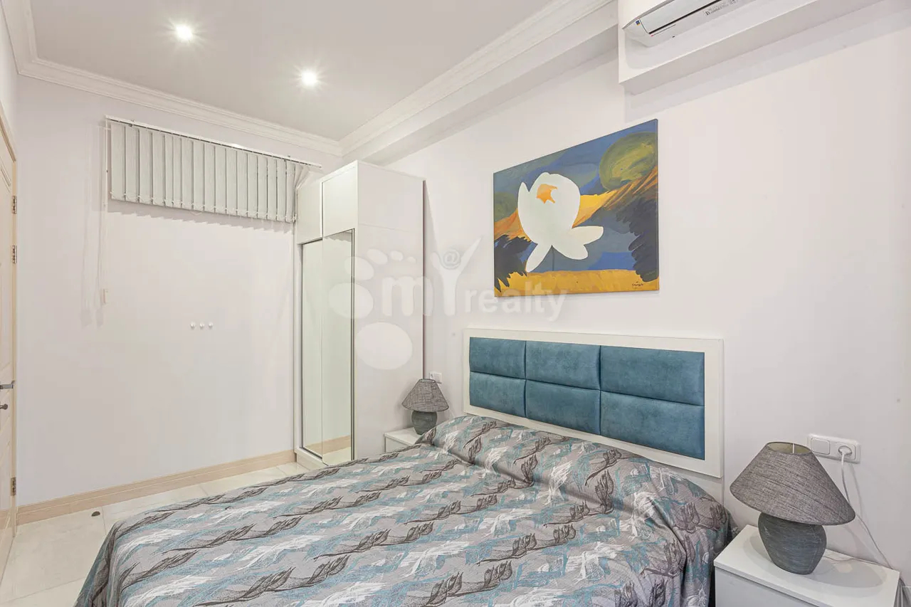 Купить 3 комнатную квартиру Амирян ул, Центр Ереван, 159133