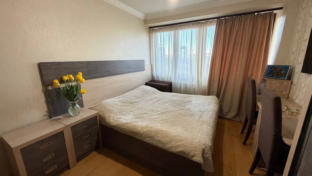 3 bedroom apartment for sale خیابان اِ. کوچار, مرکز شهر ایروان, 161131