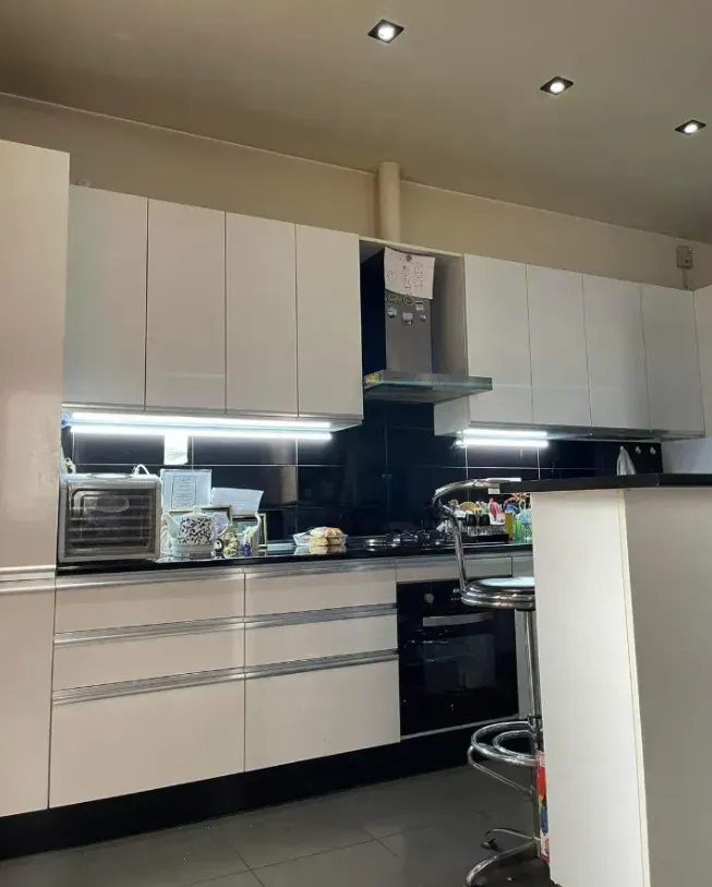 3 bedroom apartment for sale خیابان بِریوسُف, مرکز شهر ایروان, 161457