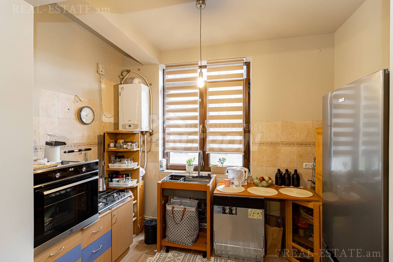 4 bedroom apartment for sale Buzand St, Center Yerevan, 149091