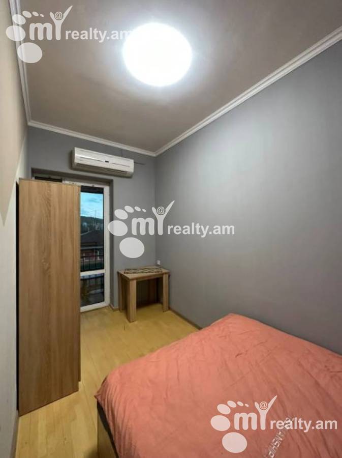 4 սենյականոց բնակարան  Հանրապետության փող, Կենտրոն Երևան, 132509