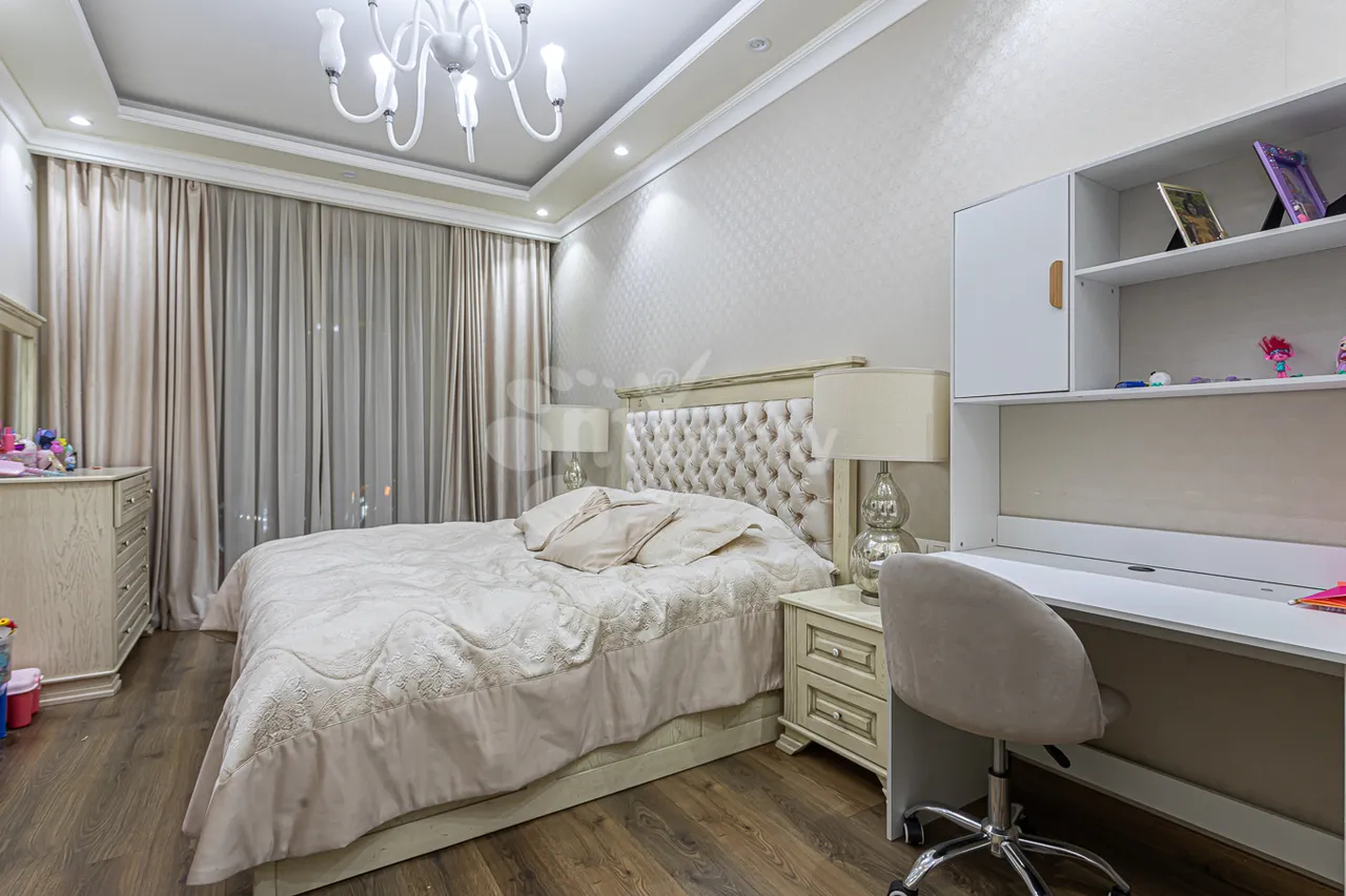 3 bedroom apartment for sale Abovyan St, Center Yerevan, 157936