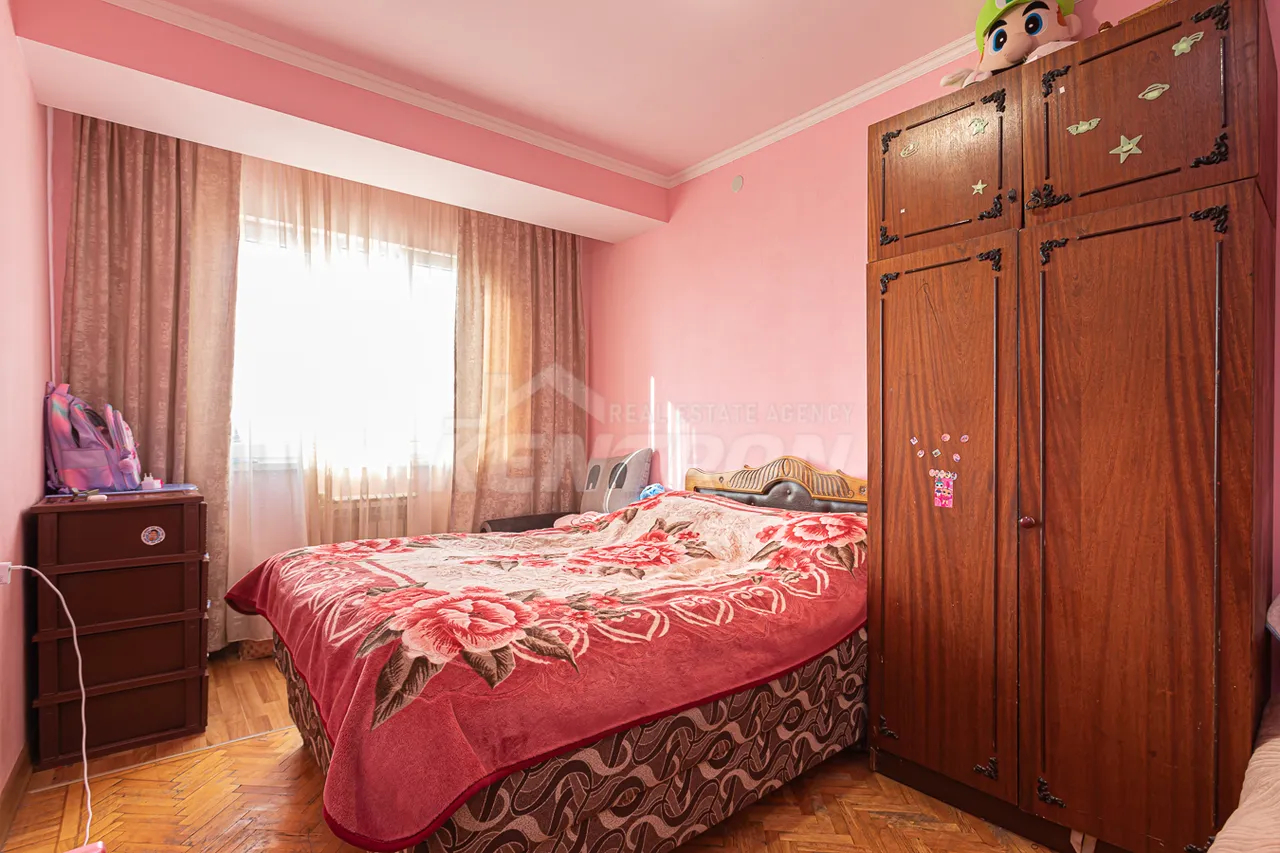 3 bedroom apartment for sale خیابان آدونس, عربگیر ایروان, 157905