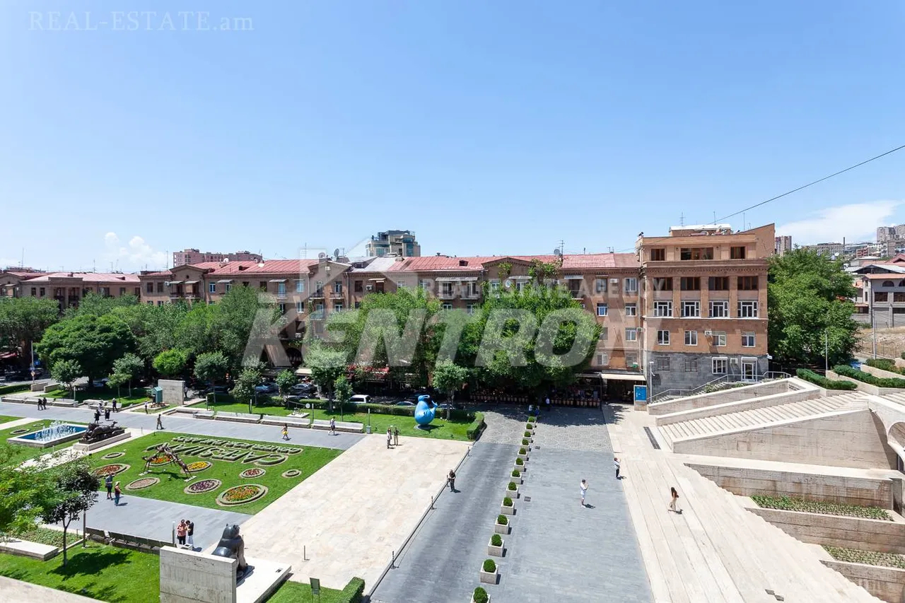 3 bedroom apartment for rent Tamanyan St, Center Yerevan, 158975
