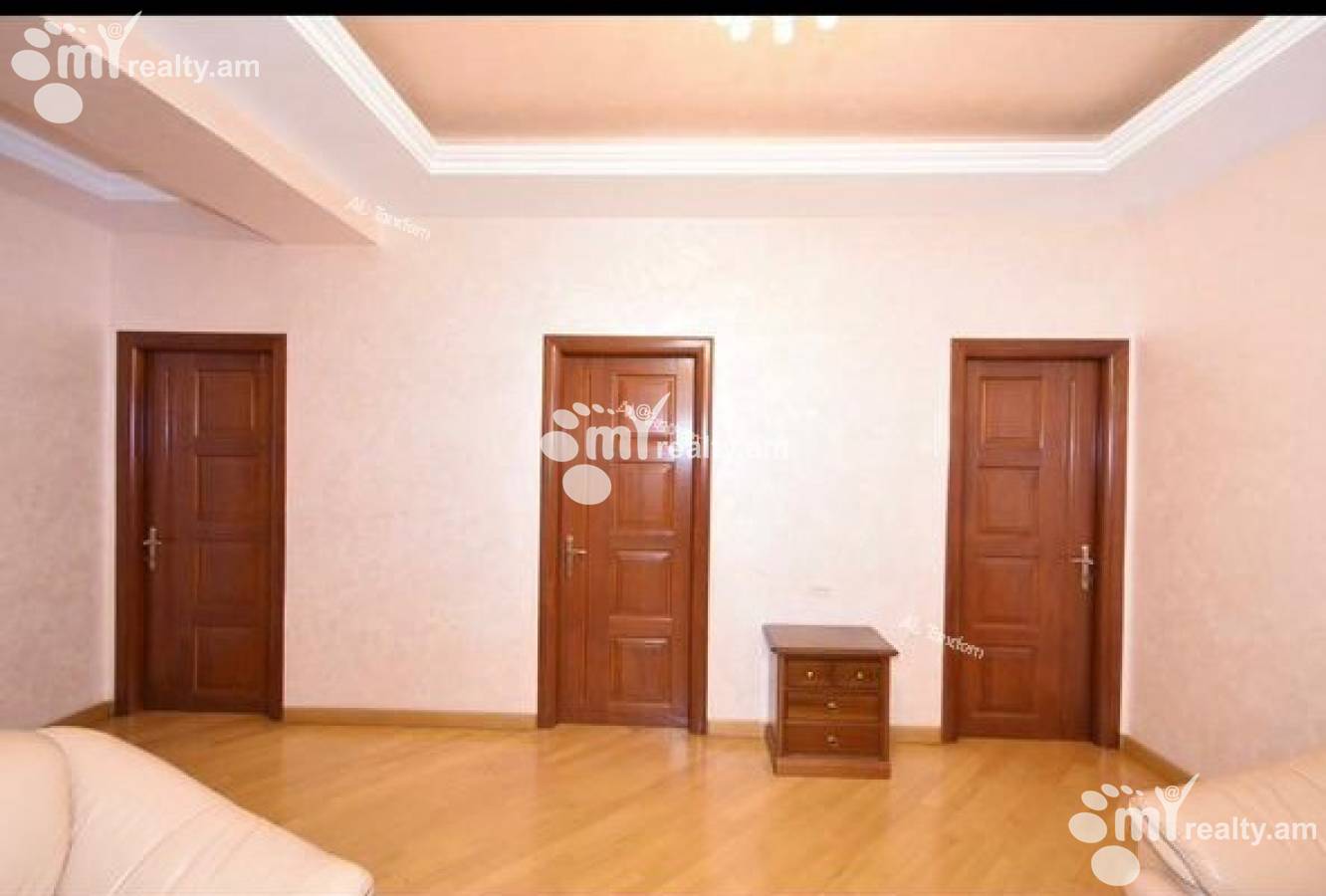 4 bedroom apartment for rent Nalbandyan St, Center Yerevan, 126076