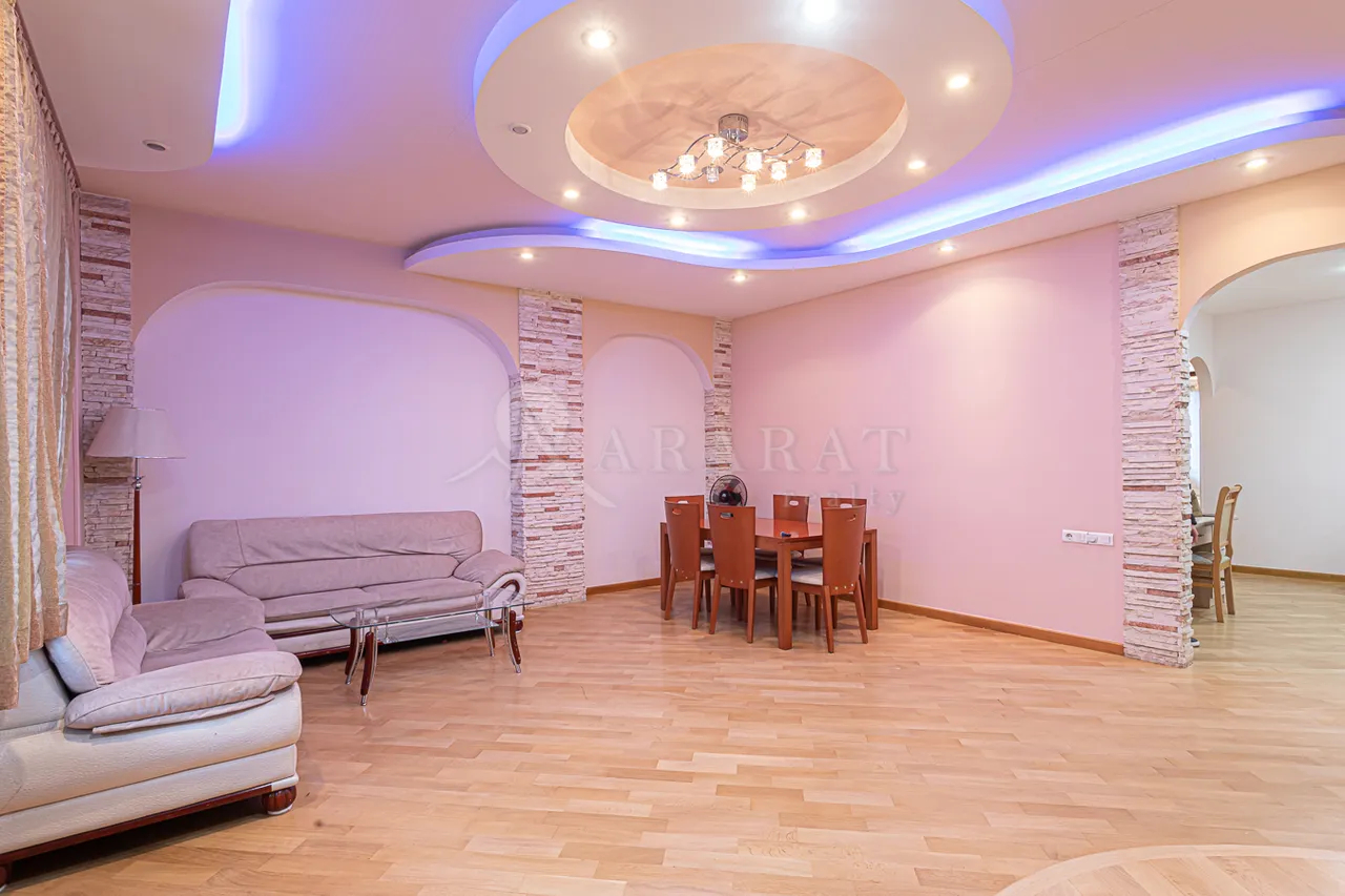 3 bedroom apartment for rent Northern(Hyusisayin)  Ave, Center Yerevan, 158075