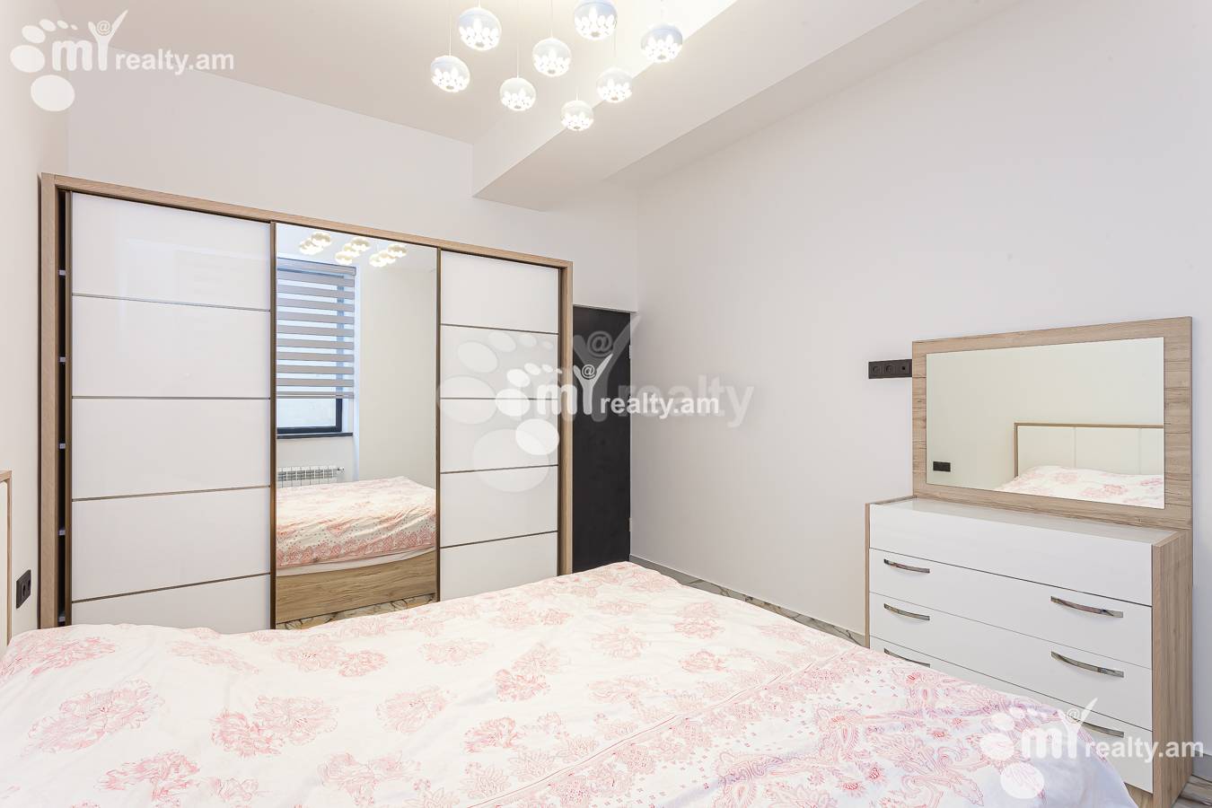 3 bedroom apartment for sale خیابان گ. هوفسِپیان, نورک ماراش ایروان, 148500