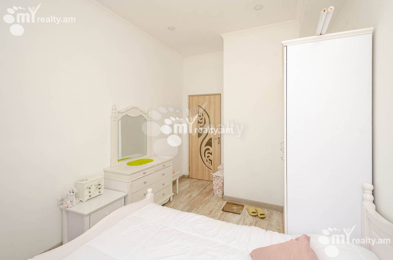 Снять 2 комнатную квартиру Цицернакаберд шоссе, Центр Ереван, 142238