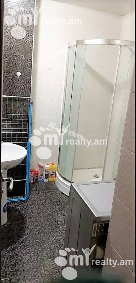 Купить 1 комнатную квартиру Адонц ул, Арабкир Ереван, 134186