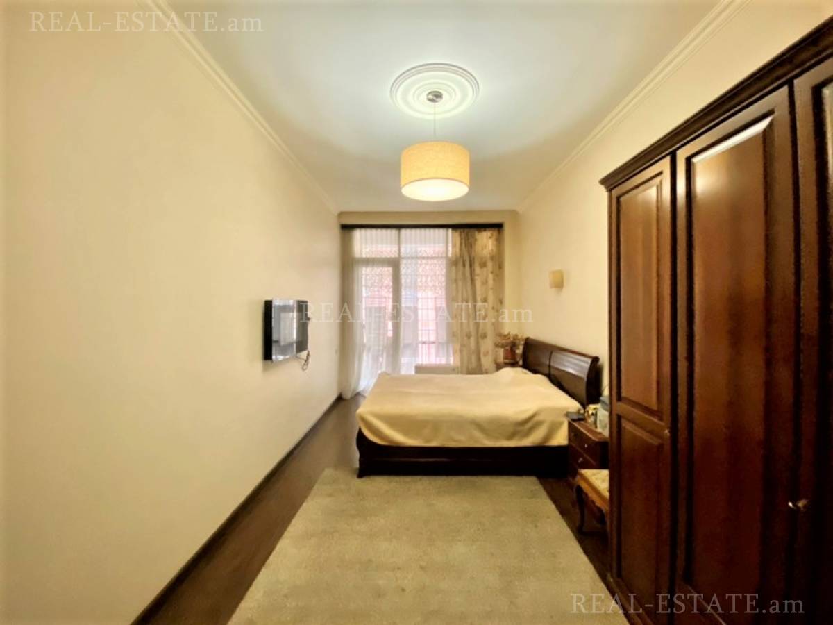 4 bedroom apartment for sale Aram St, Center Yerevan, 121421