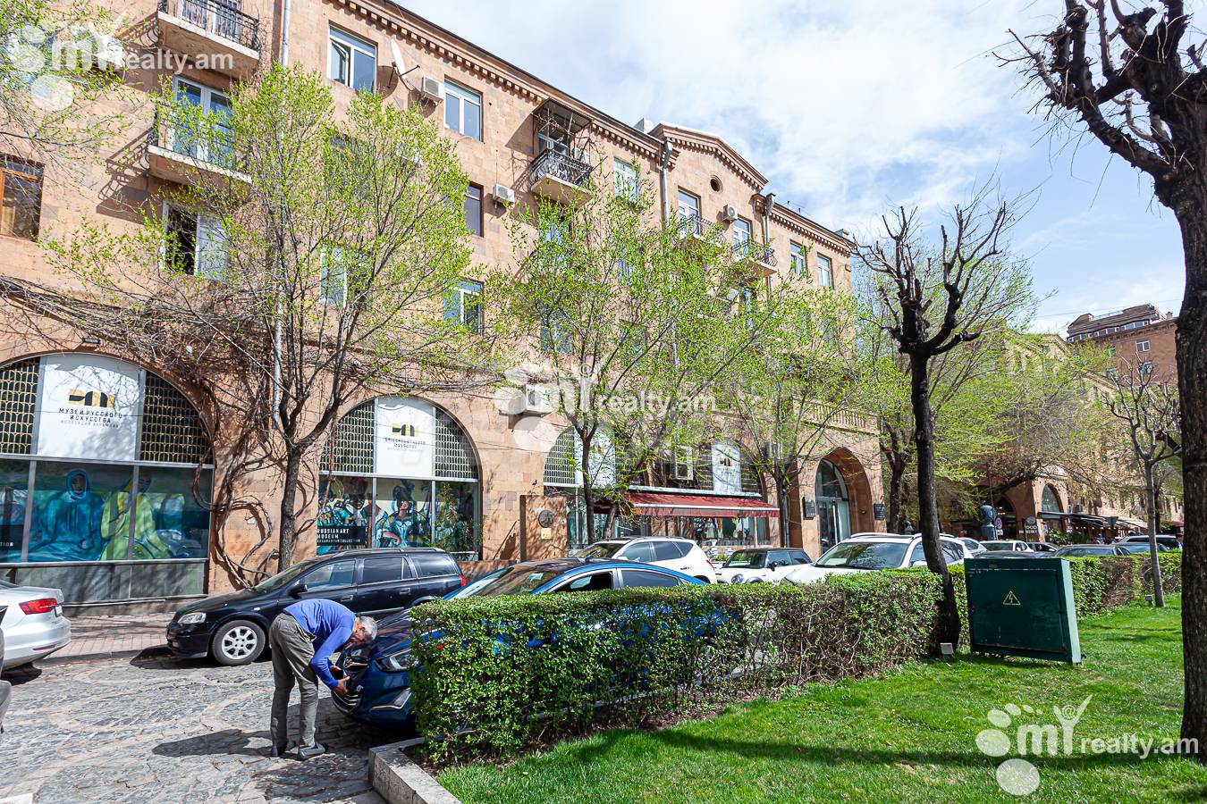 2 սենյականոց բնակարան  Իսահակյան փող, Կենտրոն Երևան, 147496