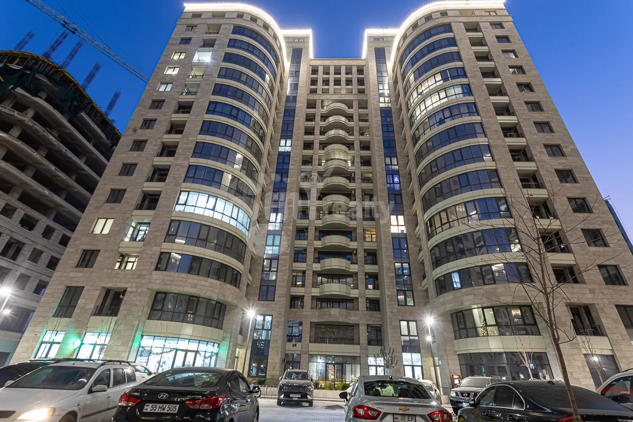 3 bedroom apartment for sale خیابان آرشاکونیاک, مرکز شهر ایروان, 158670