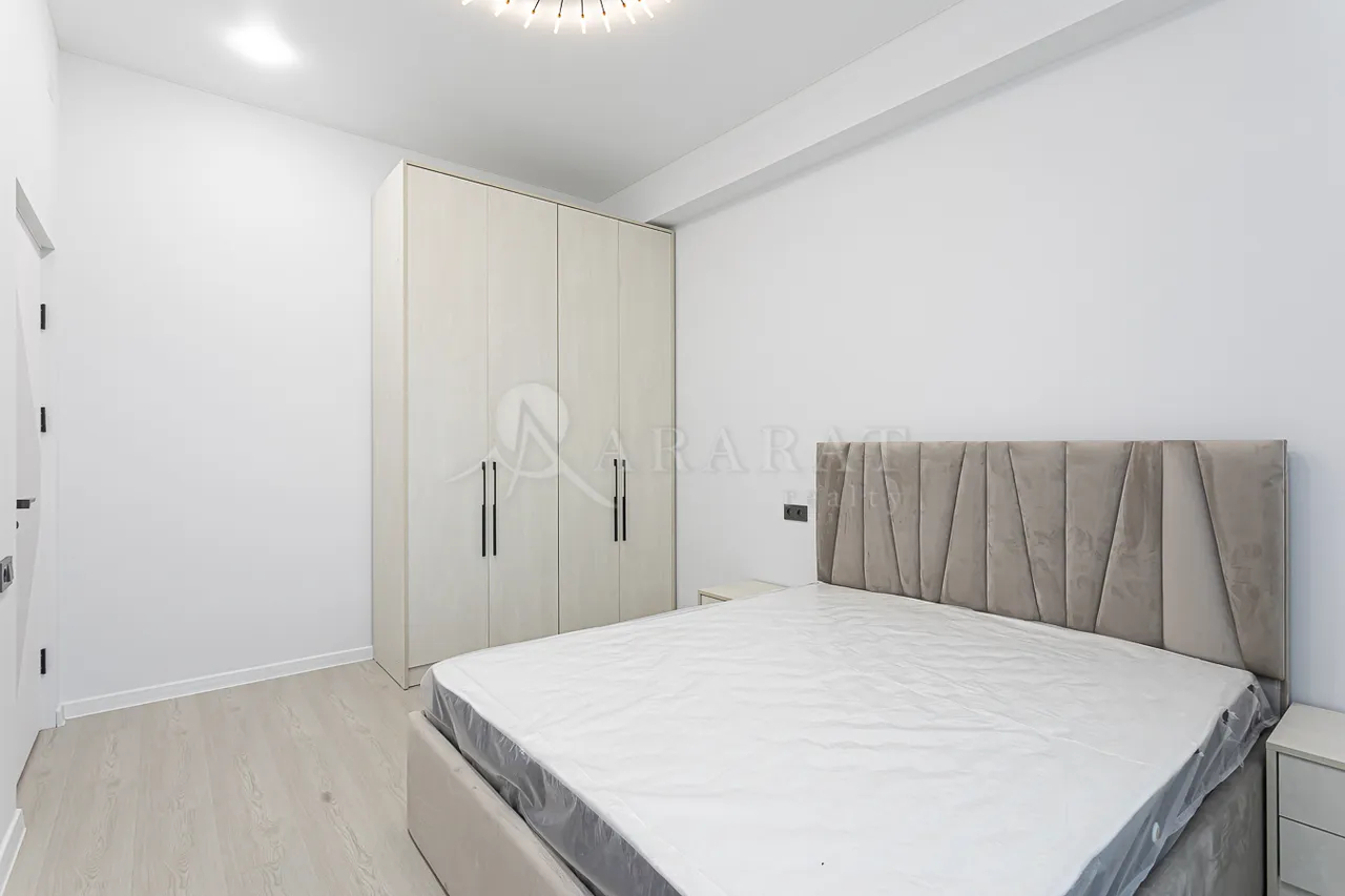 3 bedroom apartment for sale خیابان کومیتاس, عربگیر ایروان, 157454