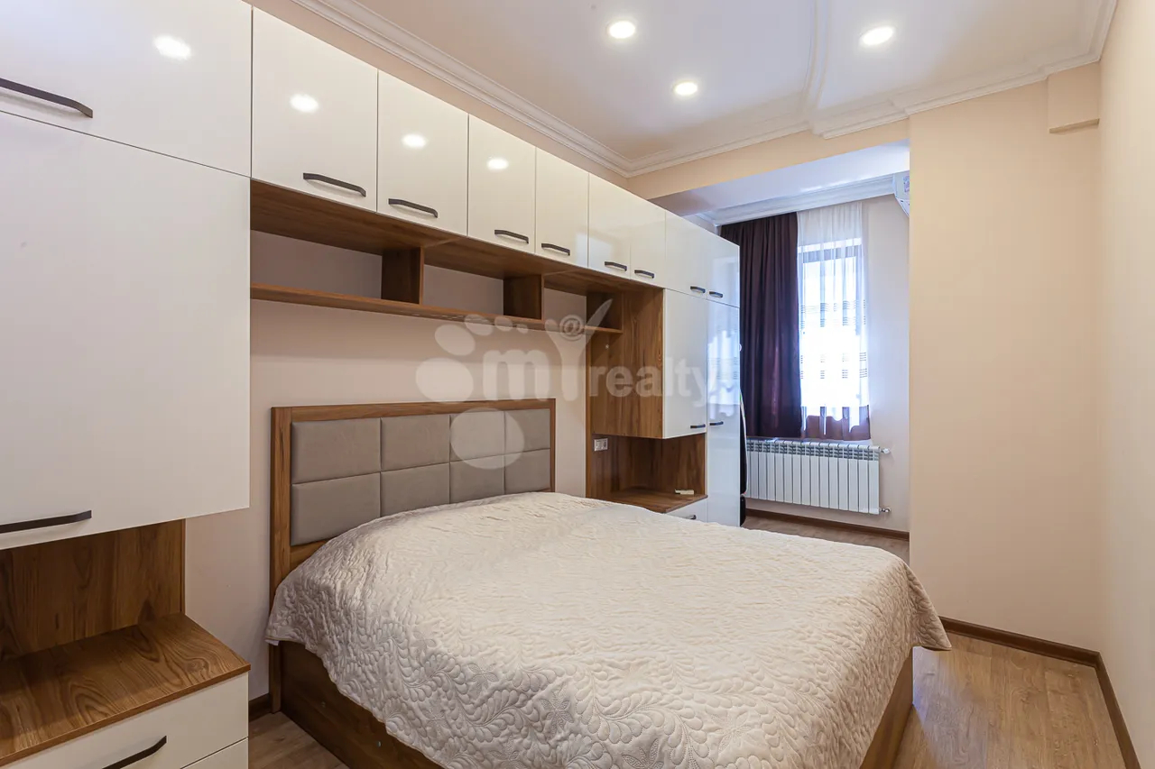 3 bedroom apartment for sale Yekmalyan St, Center Yerevan, 160123