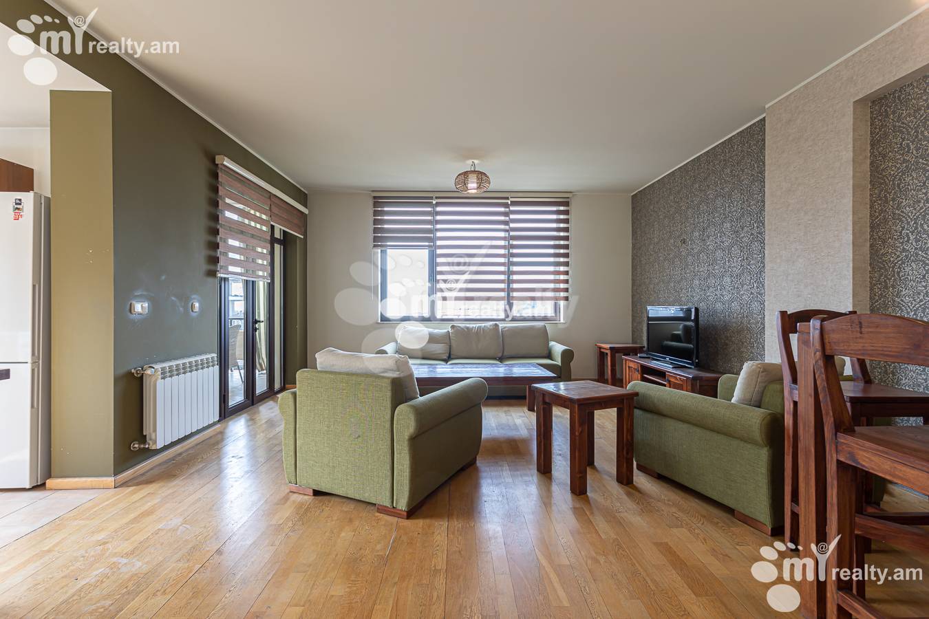 3 bedroom apartment for rent Antarayin St, Center Yerevan, 157028