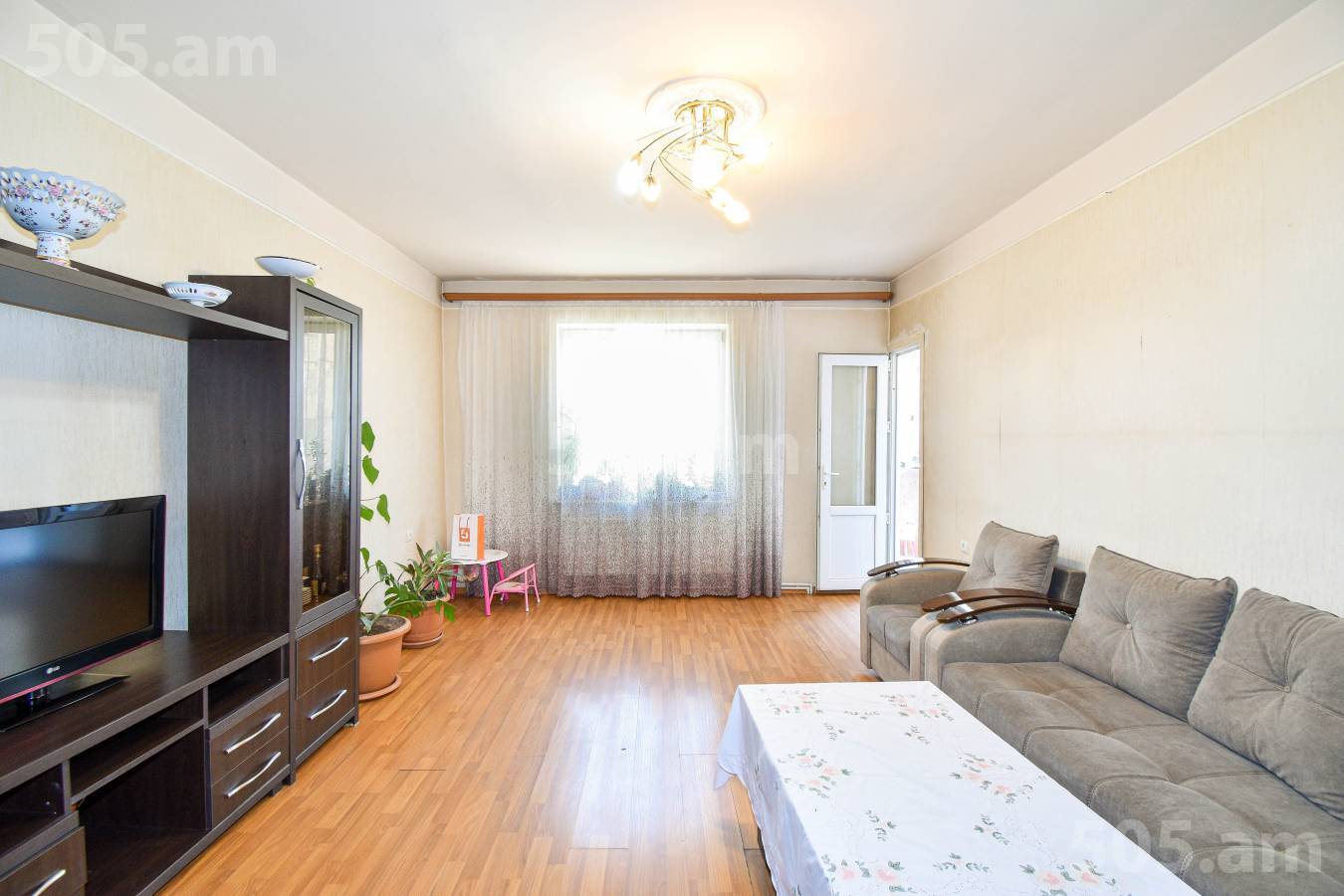 4 սենյականոց բնակարան  Քաջազնունու փող, Կենտրոն Երևան, 150829