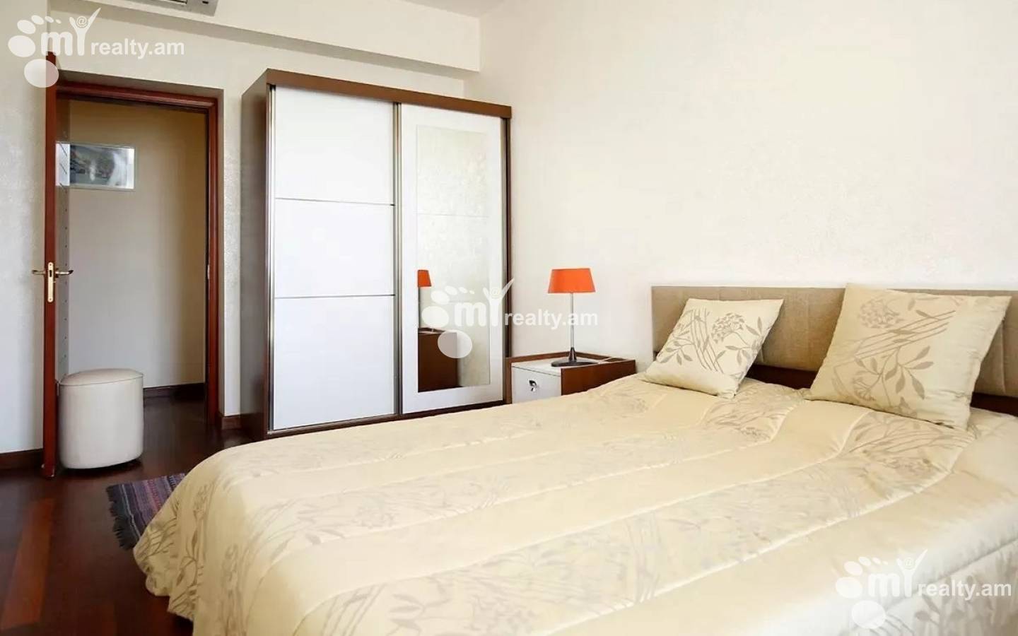 3 bedroom apartment for rent خیابان تامانیان, مرکز شهر ایروان, 158175