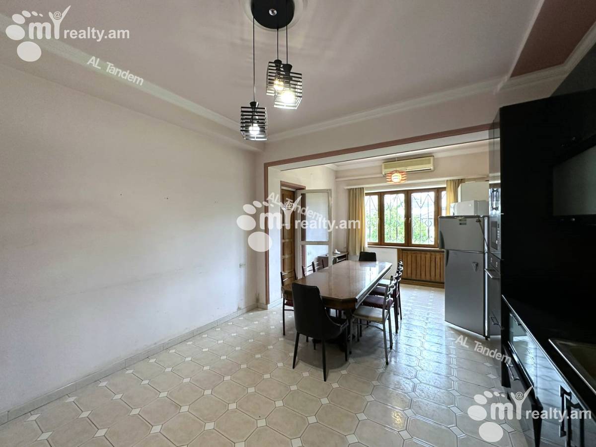 Commercial for rent خیابان باربیوس, عربگیر ایروان, 155229