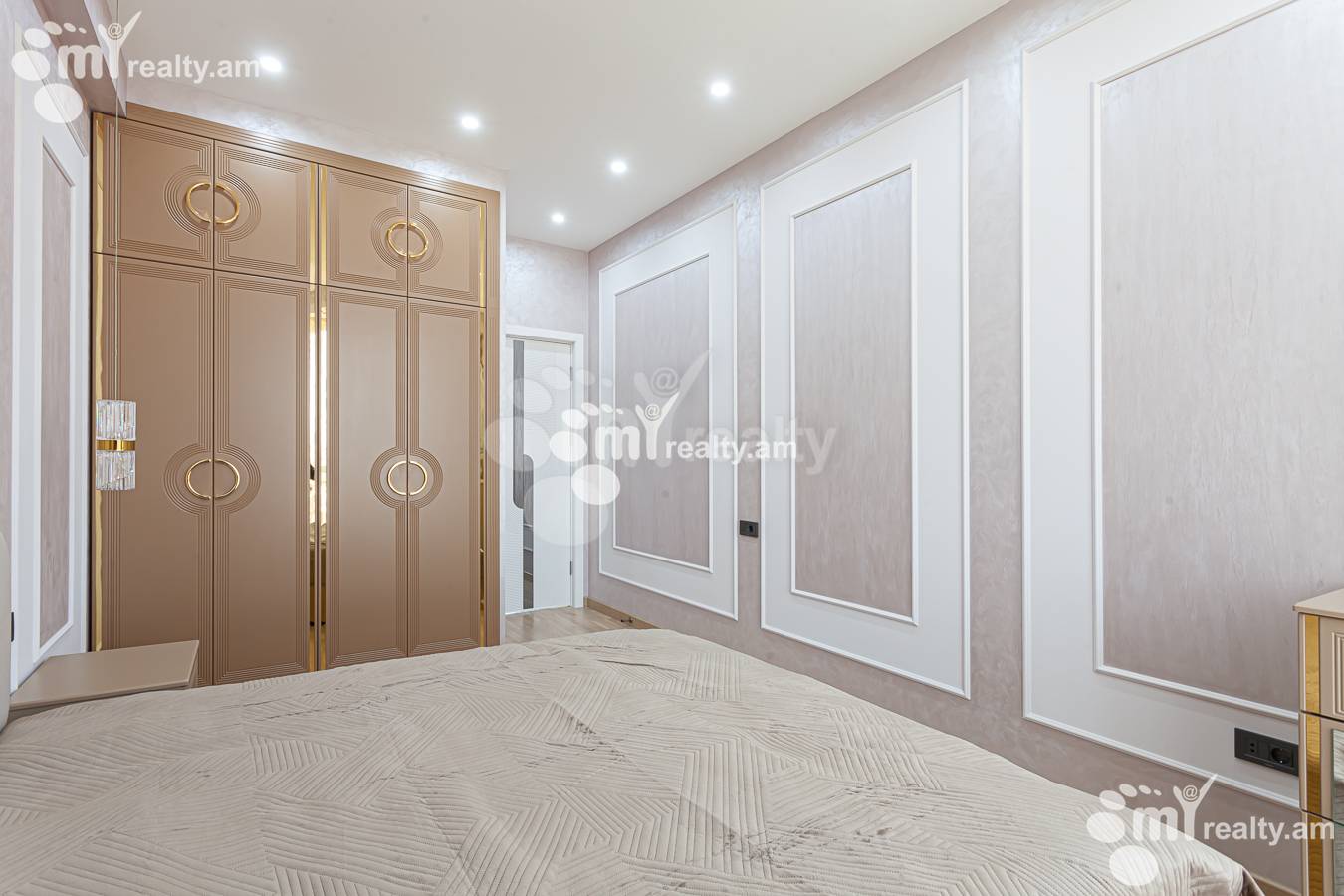 4 bedroom apartment for rent Sasna Тsrer St, Davtachène Yerevan, 156009