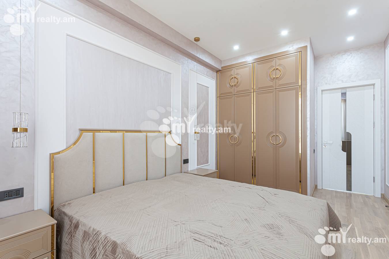4 bedroom apartment for rent Sasna Тsrer St, Davtachène Yerevan, 156009
