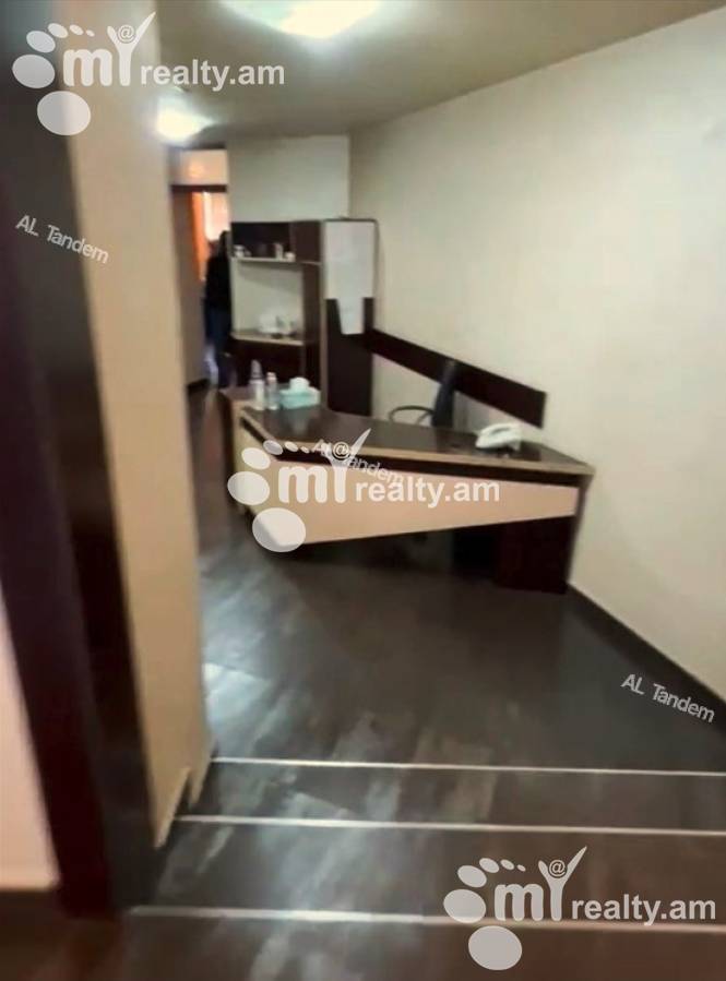 Купить коммерческoе помещение Вардананц ул, Центр Ереван, 147724