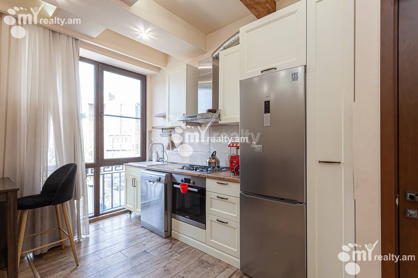 Снять 3 комнатную квартиру Д. Демирчян ул, Центр Ереван, 147570