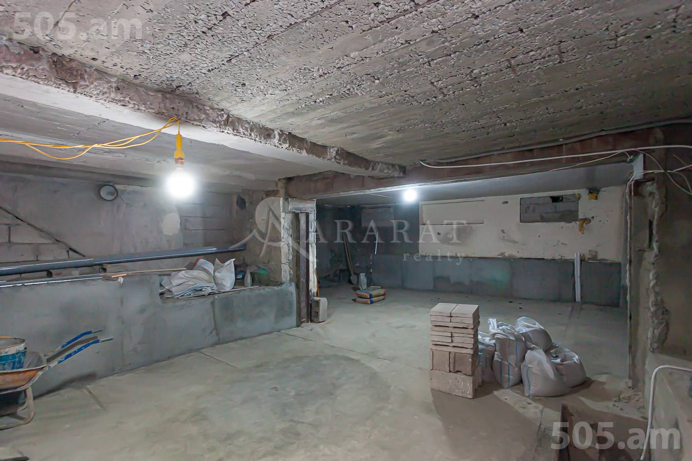 House for sale I. Alikhanyan St, Center Yerevan, 148125