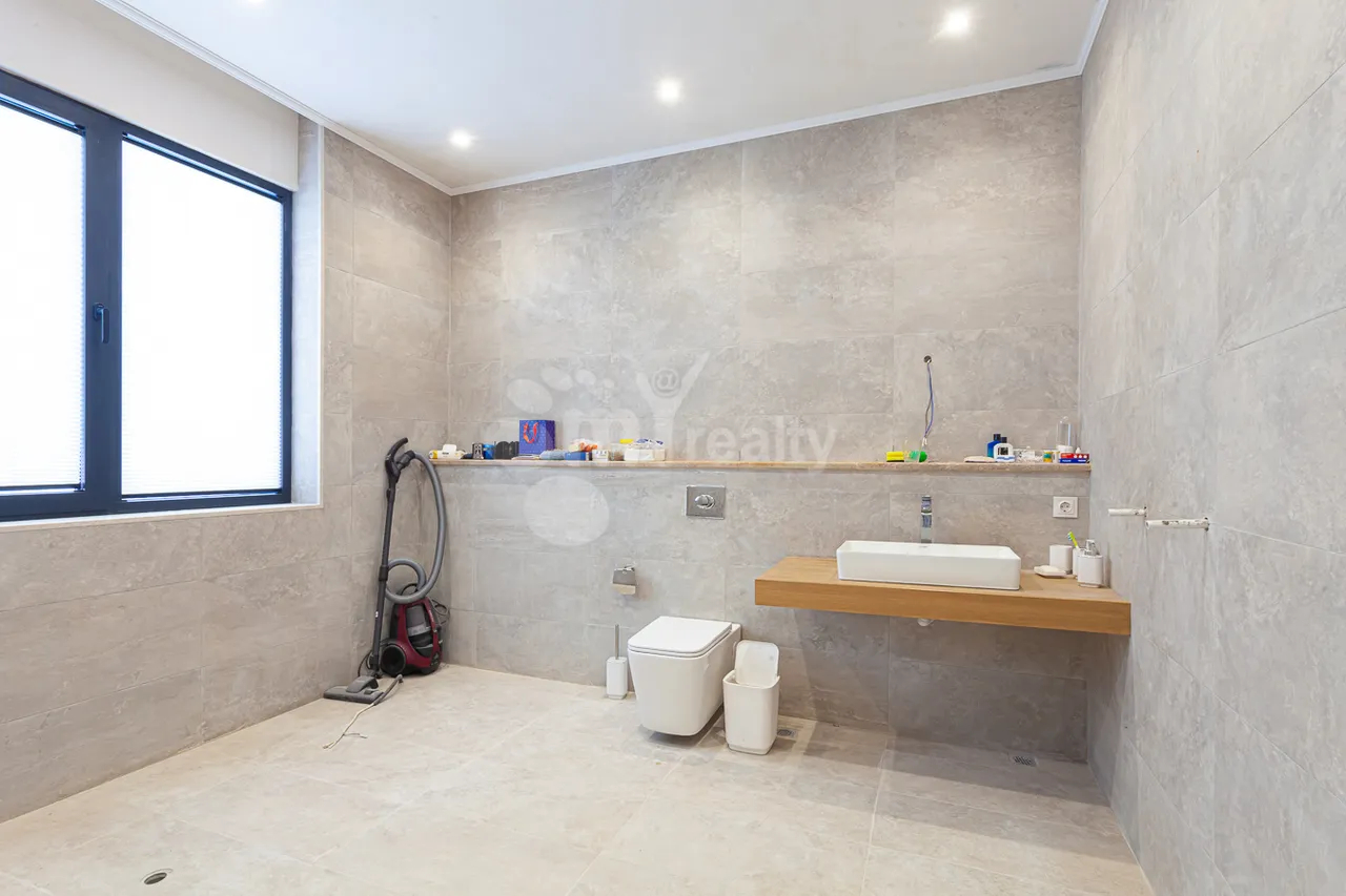 House for rent Antarayin St, Center Yerevan, 158351