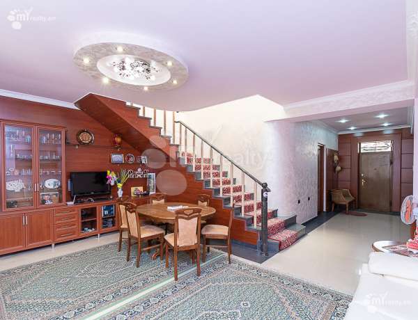 arandznatun-vacharq-Yerevan-Center