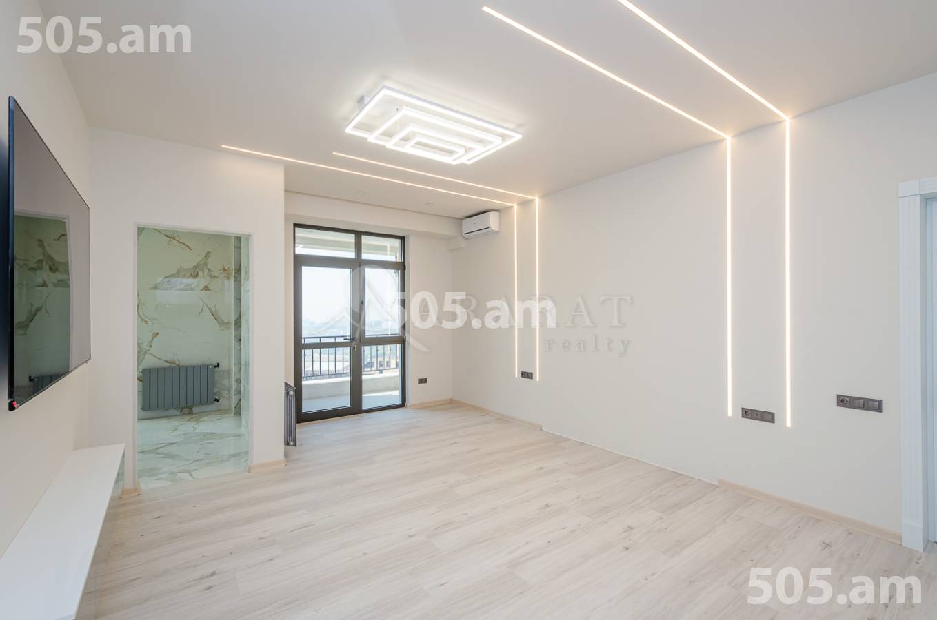 Купить 4 комнатную квартиру Аршакуняц пр, Центр Ереван, 153656