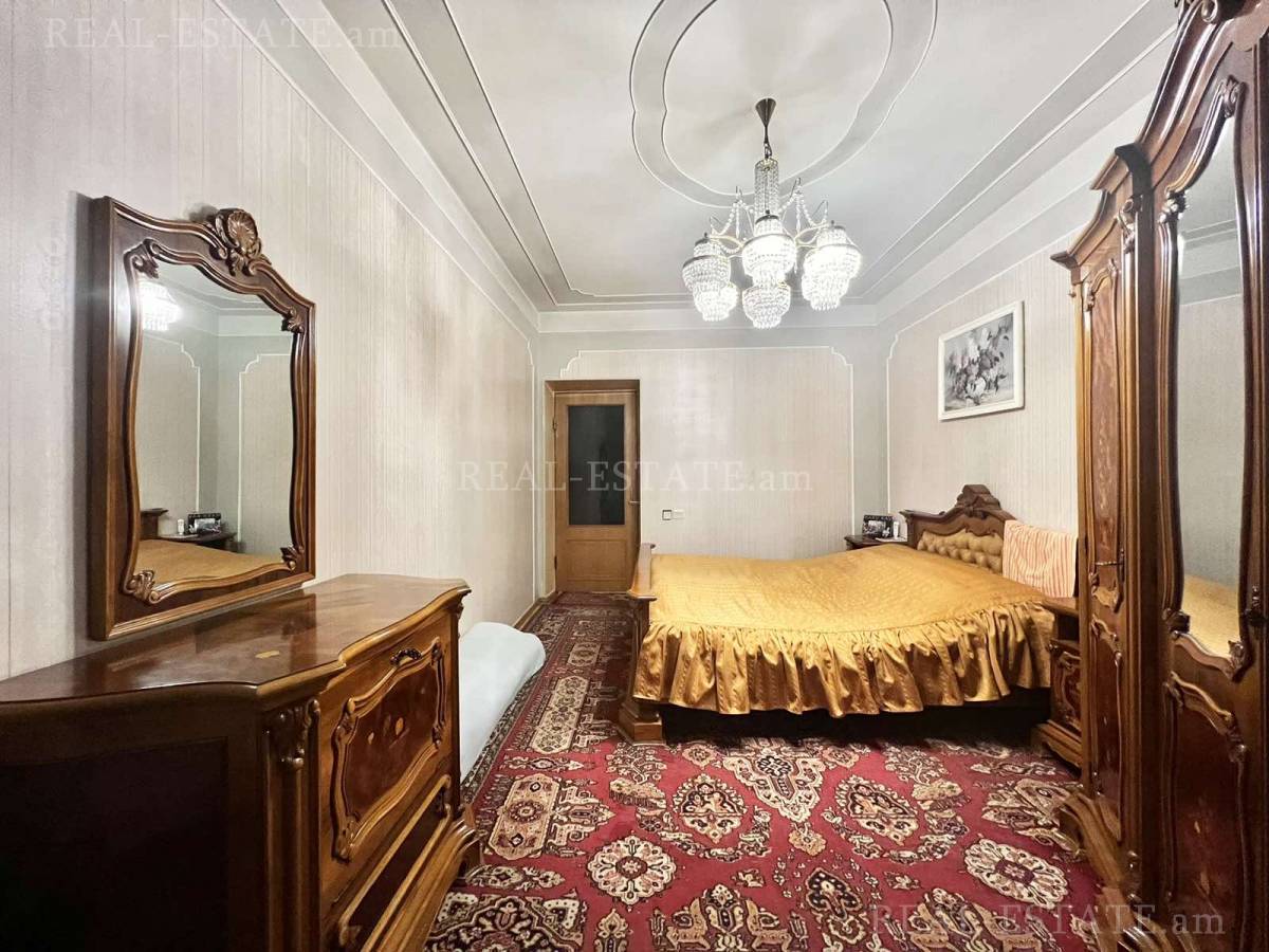 Купить 3 комнатную квартиру Врацакан ул, Арабкир Ереван, 129611