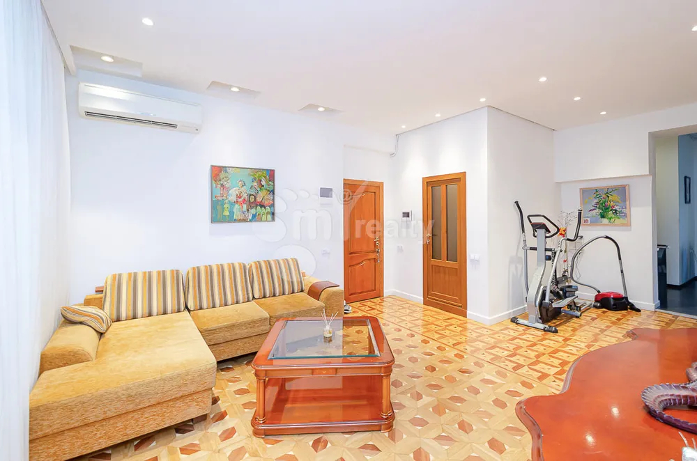 3-bedroom/apartment-for-sale/Mashtots+Ave/Center/Yerevan