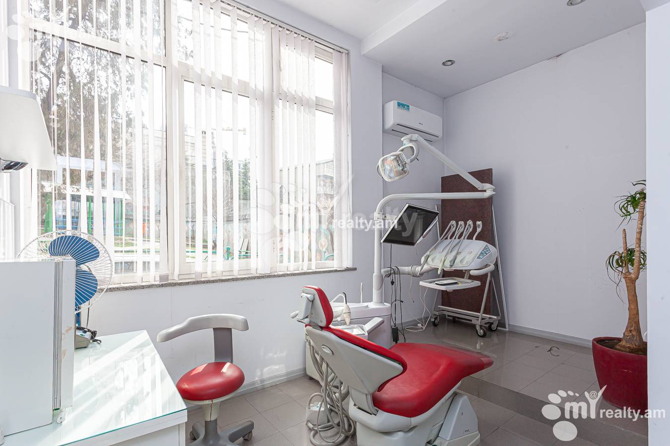 Commercial for sale خیابان کیِفیان, عربگیر ایروان, 144884