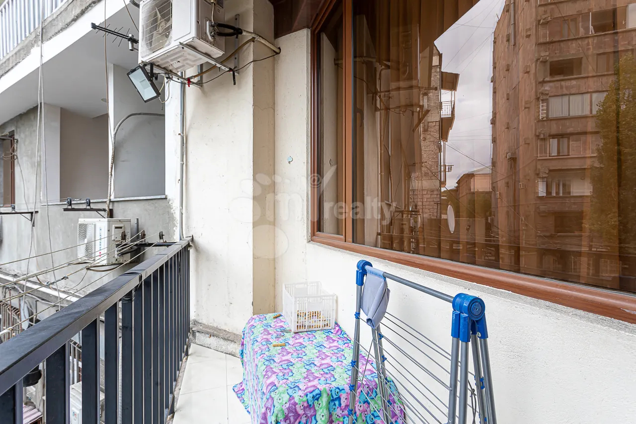 4 bedroom apartment for sale Hanrapetutyan St, Center Yerevan, 159014