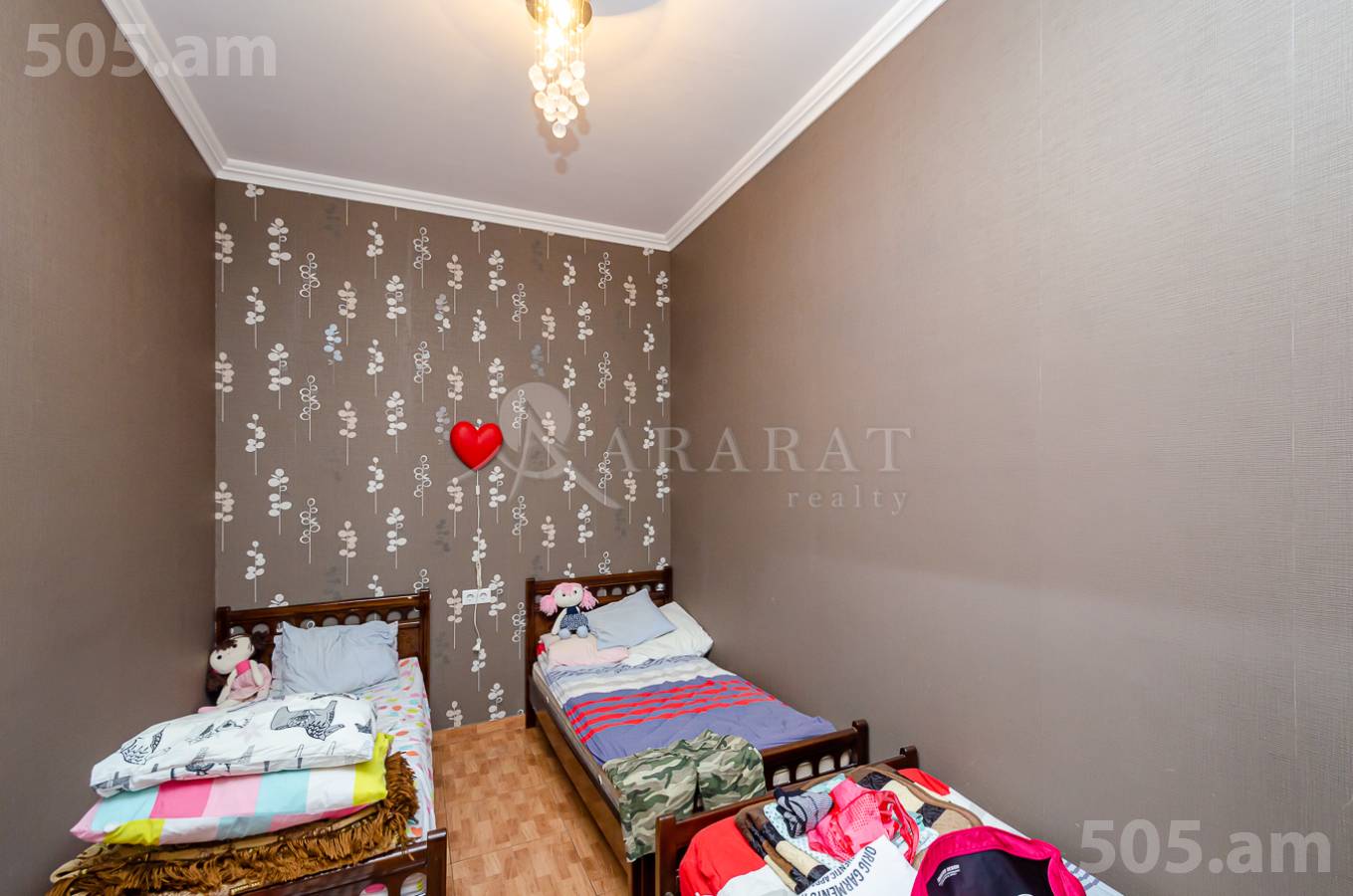 Купить 2 комнатную квартиру Арам ул, Центр Ереван, 152026