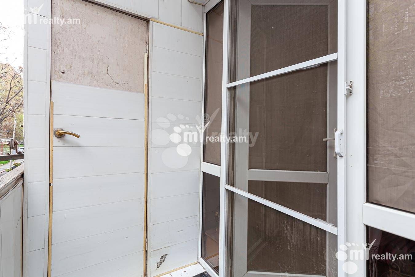 3 bedroom apartment for sale Tpagrichner St, Center Yerevan, 155196