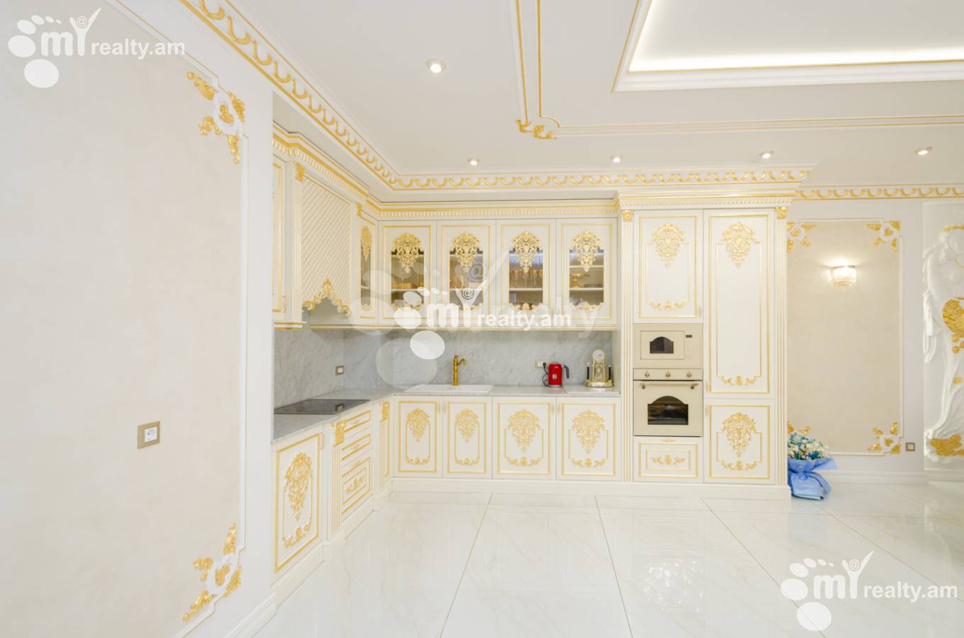 3 bedroom apartment for sale Northern (Hyusisayin)  Ave, Center Yerevan, 137679