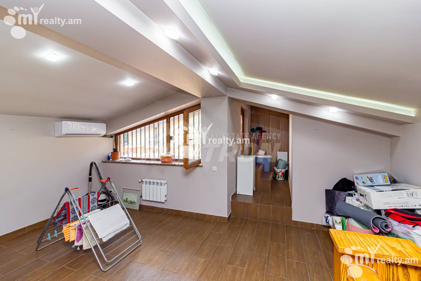 6 սենյականոց բնակարան  Ծարավ Աղբյուրի փող., Ավան Երևան, 152021