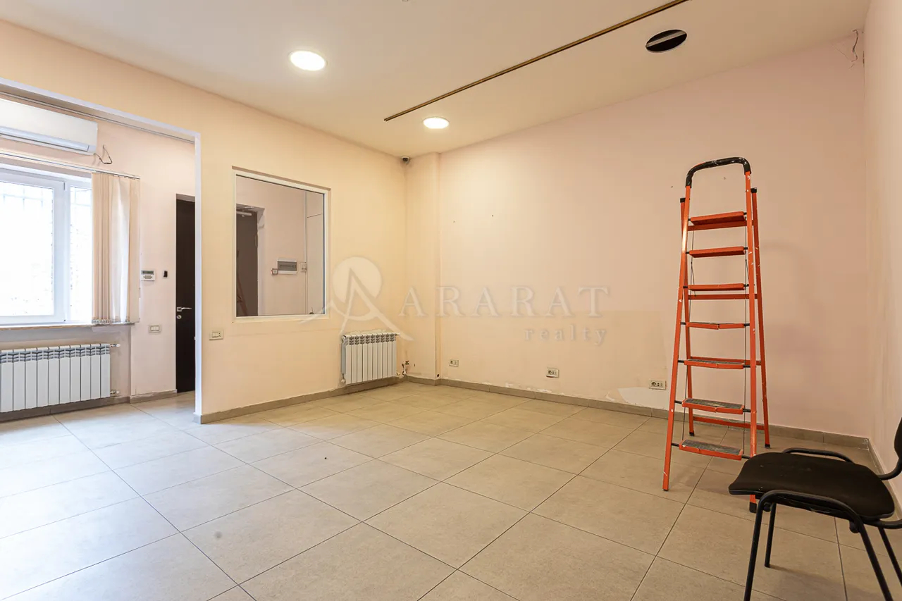 Commercial property for sale Mashtots Ave, Center Yerevan, 157989